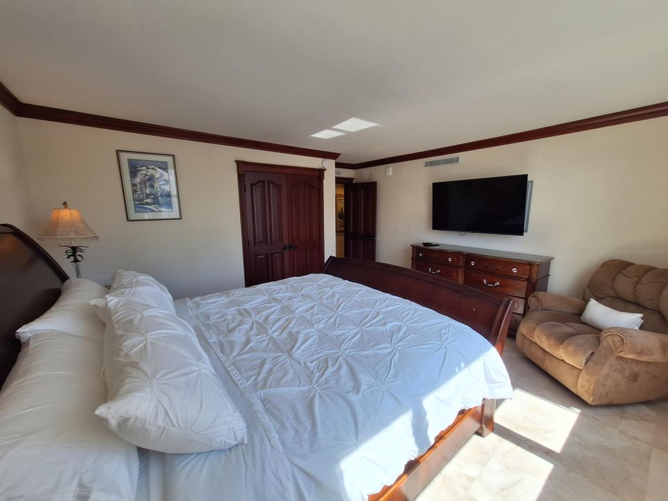 For Rent: $6,000 (3 beds, 3 baths, 1617 Square Feet)