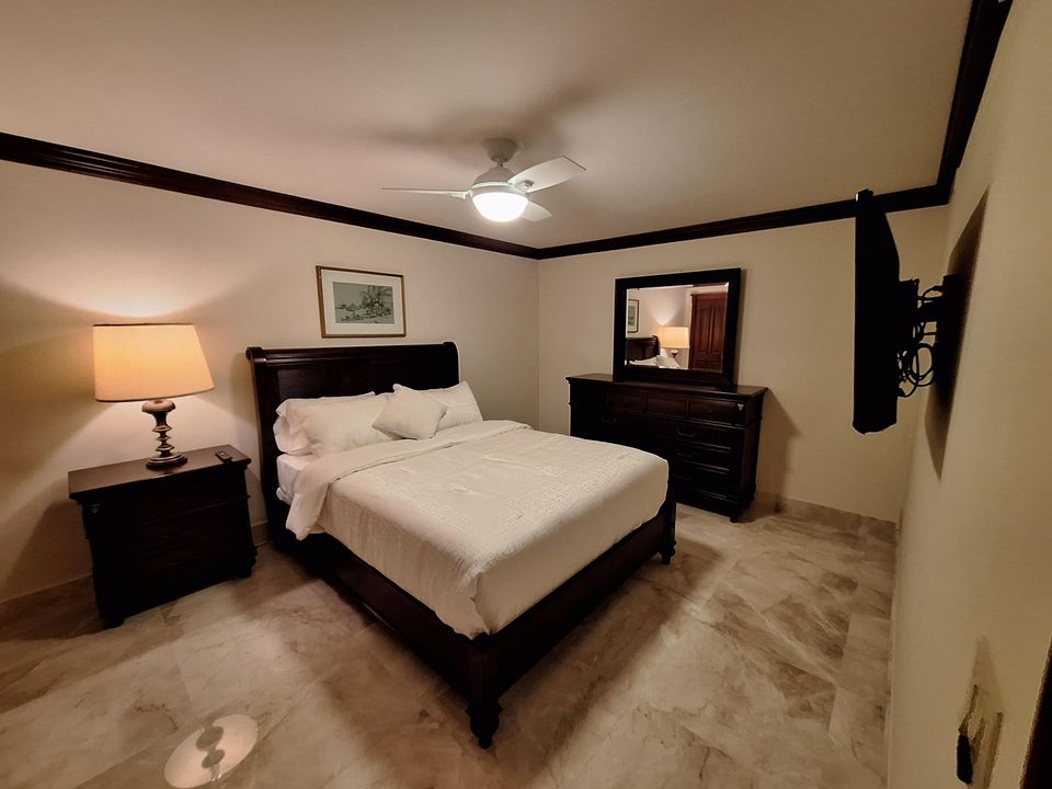 For Rent: $6,000 (3 beds, 3 baths, 1617 Square Feet)