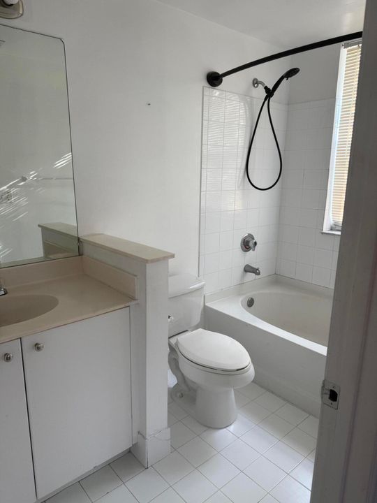 For Rent: $2,099 (2 beds, 2 baths, 1123 Square Feet)