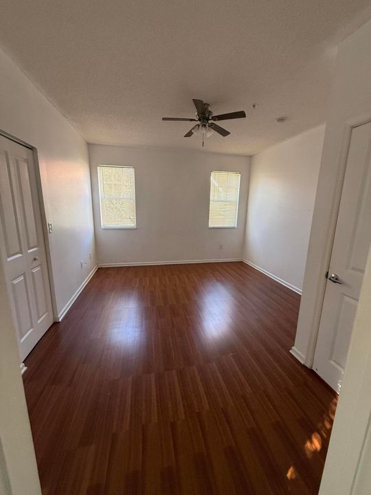 For Rent: $2,099 (2 beds, 2 baths, 1123 Square Feet)