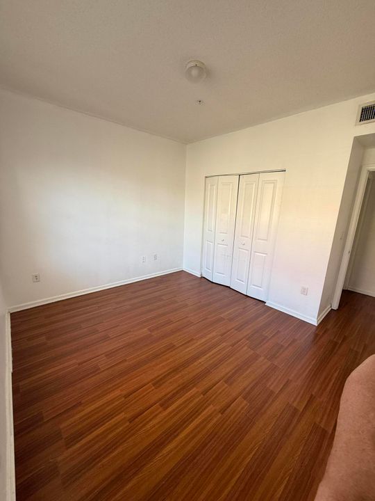 For Rent: $2,099 (2 beds, 2 baths, 1123 Square Feet)