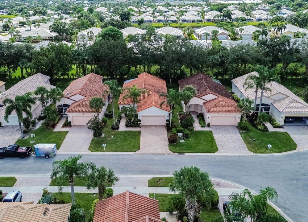 待售: $364,900 (2 贝兹, 2 浴室, 1650 平方英尺)