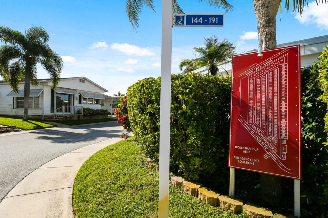 合同活跃: $179,000 (2 贝兹, 2 浴室, 1104 平方英尺)