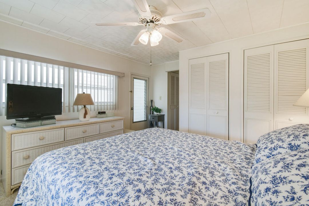 合同活跃: $179,000 (2 贝兹, 2 浴室, 1104 平方英尺)