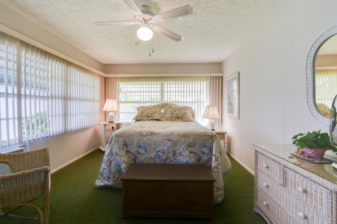 合同活跃: $179,000 (2 贝兹, 2 浴室, 1104 平方英尺)