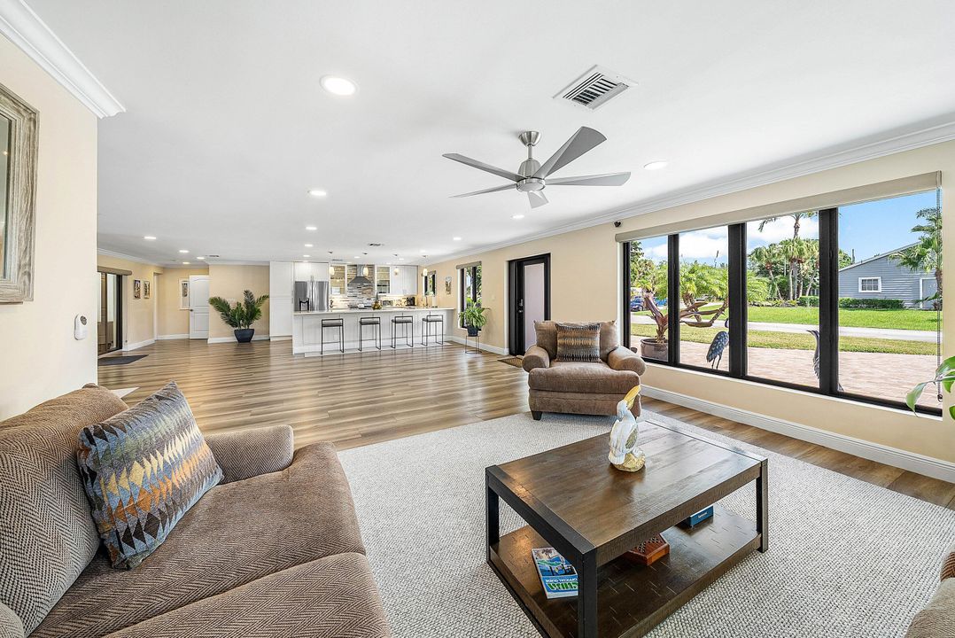 For Sale: $1,495,000 (3 beds, 2 baths, 2356 Square Feet)