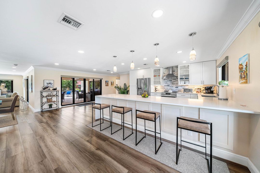 For Sale: $1,495,000 (3 beds, 2 baths, 2356 Square Feet)