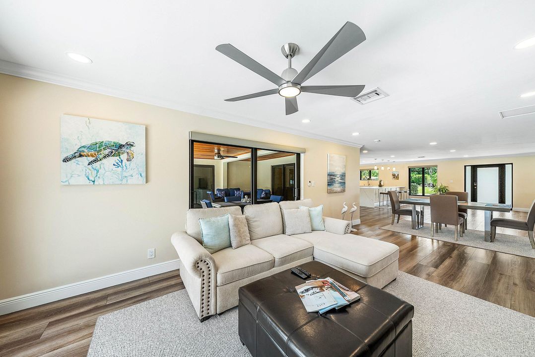 For Sale: $1,495,000 (3 beds, 2 baths, 2356 Square Feet)