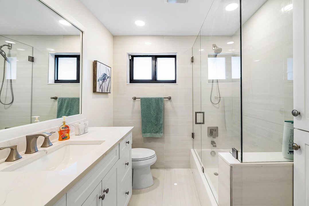 For Sale: $1,495,000 (3 beds, 2 baths, 2356 Square Feet)