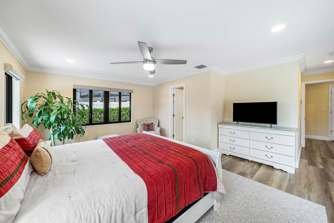 For Sale: $1,495,000 (3 beds, 2 baths, 2356 Square Feet)