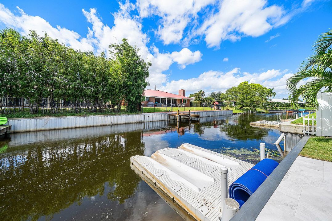 For Sale: $1,495,000 (3 beds, 2 baths, 2356 Square Feet)