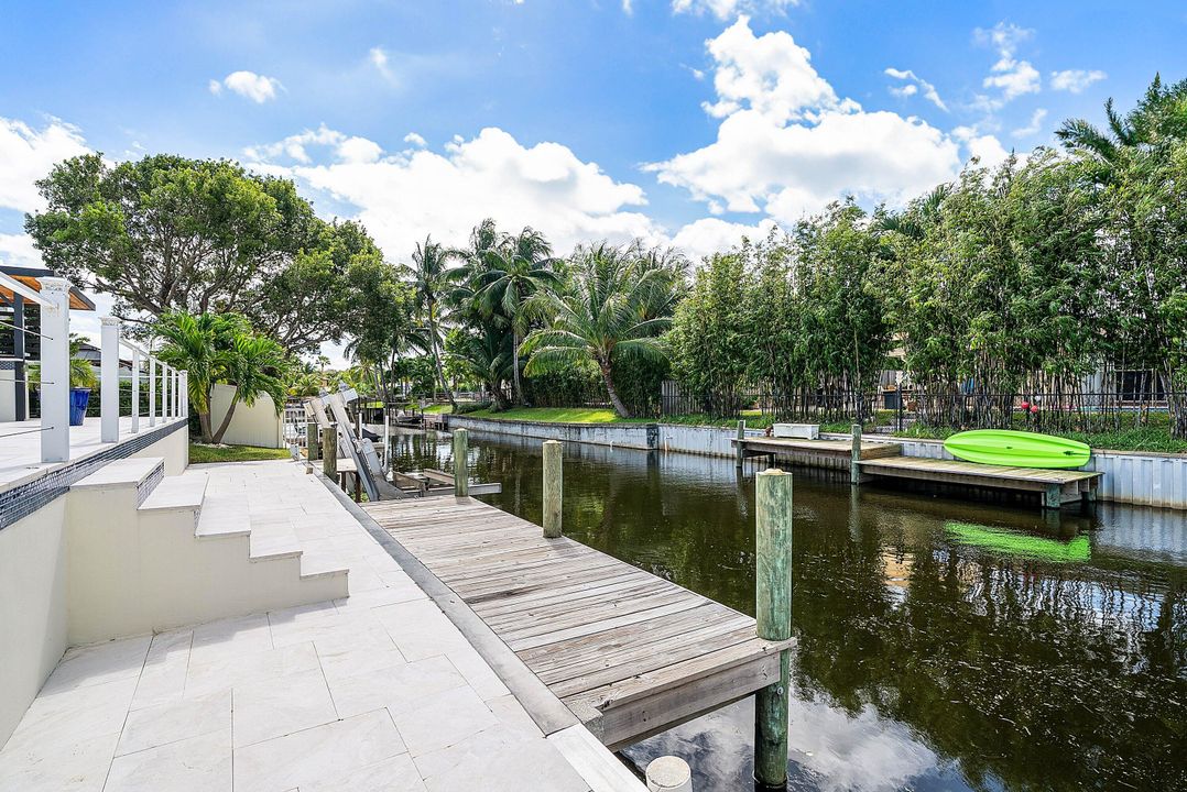 For Sale: $1,495,000 (3 beds, 2 baths, 2356 Square Feet)