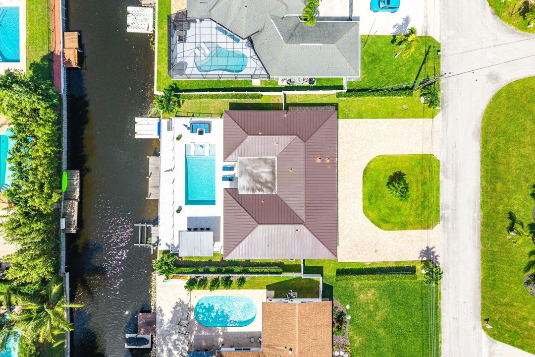 For Sale: $1,495,000 (3 beds, 2 baths, 2356 Square Feet)