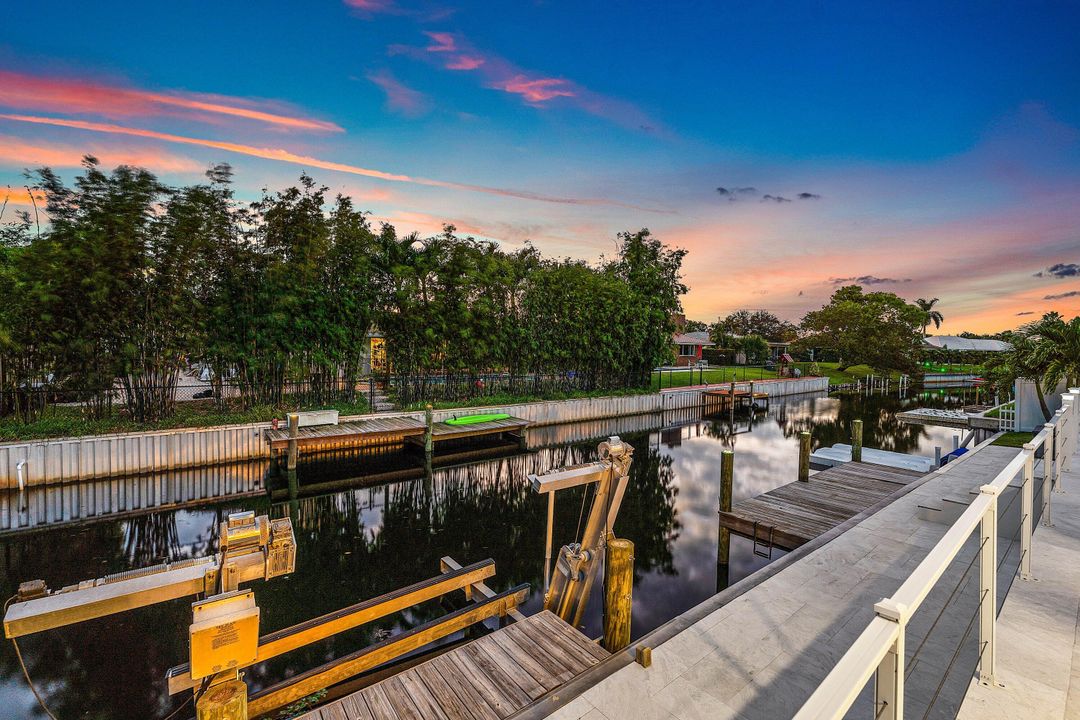 For Sale: $1,495,000 (3 beds, 2 baths, 2356 Square Feet)