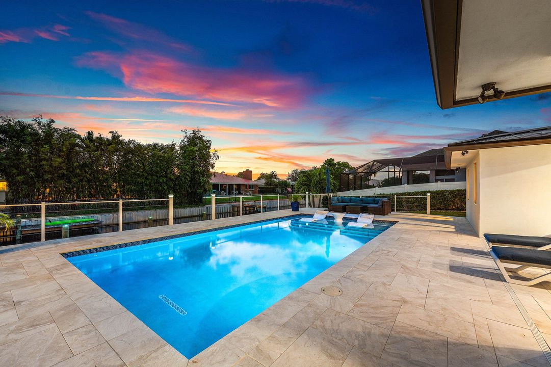 For Sale: $1,495,000 (3 beds, 2 baths, 2356 Square Feet)