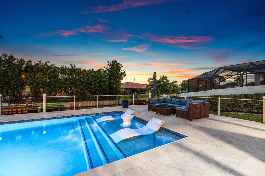 For Sale: $1,495,000 (3 beds, 2 baths, 2356 Square Feet)