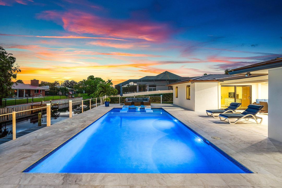 For Sale: $1,495,000 (3 beds, 2 baths, 2356 Square Feet)