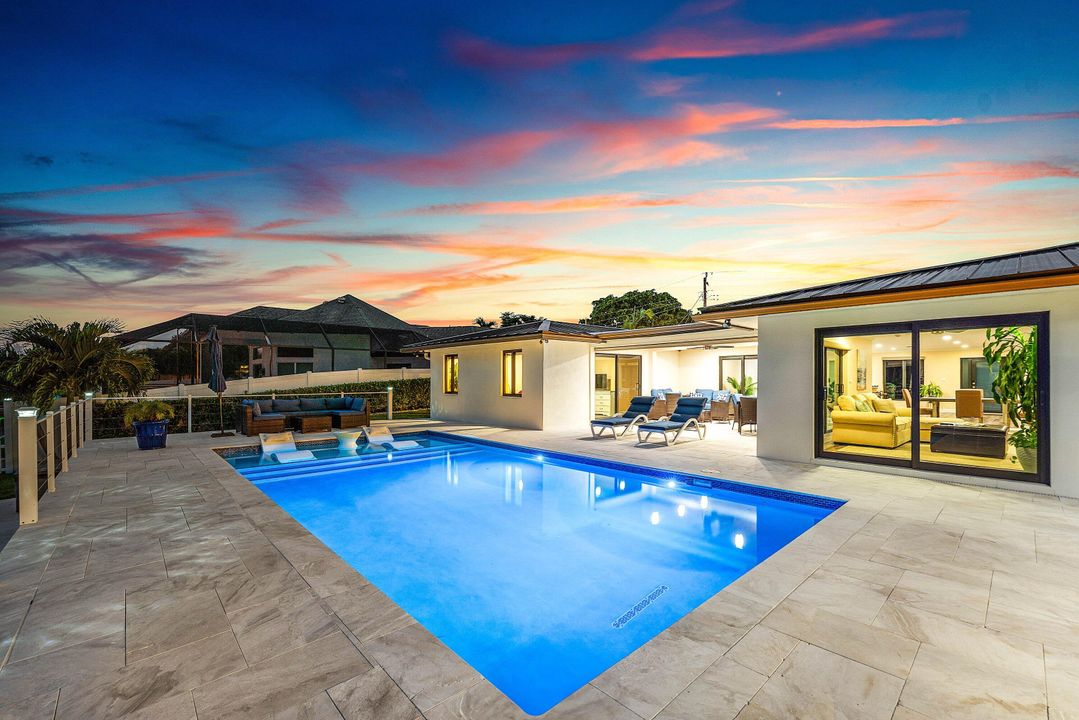 For Sale: $1,495,000 (3 beds, 2 baths, 2356 Square Feet)