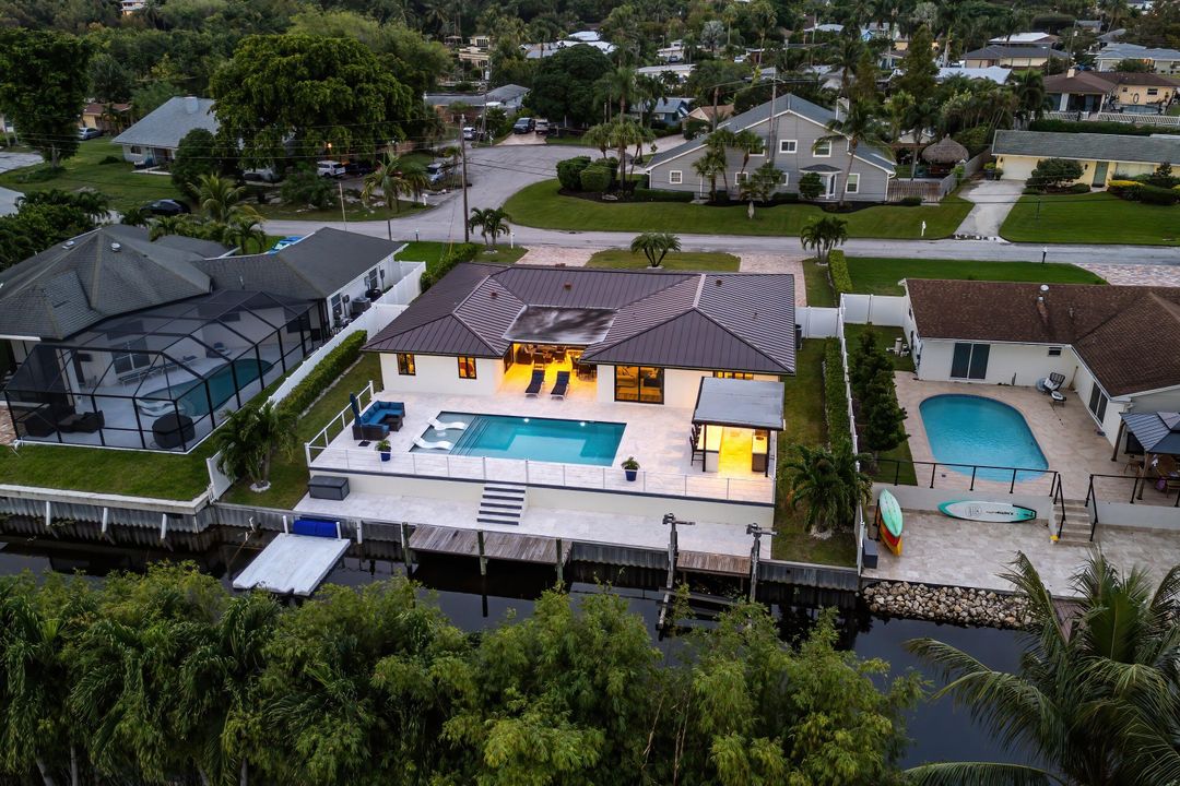 For Sale: $1,495,000 (3 beds, 2 baths, 2356 Square Feet)