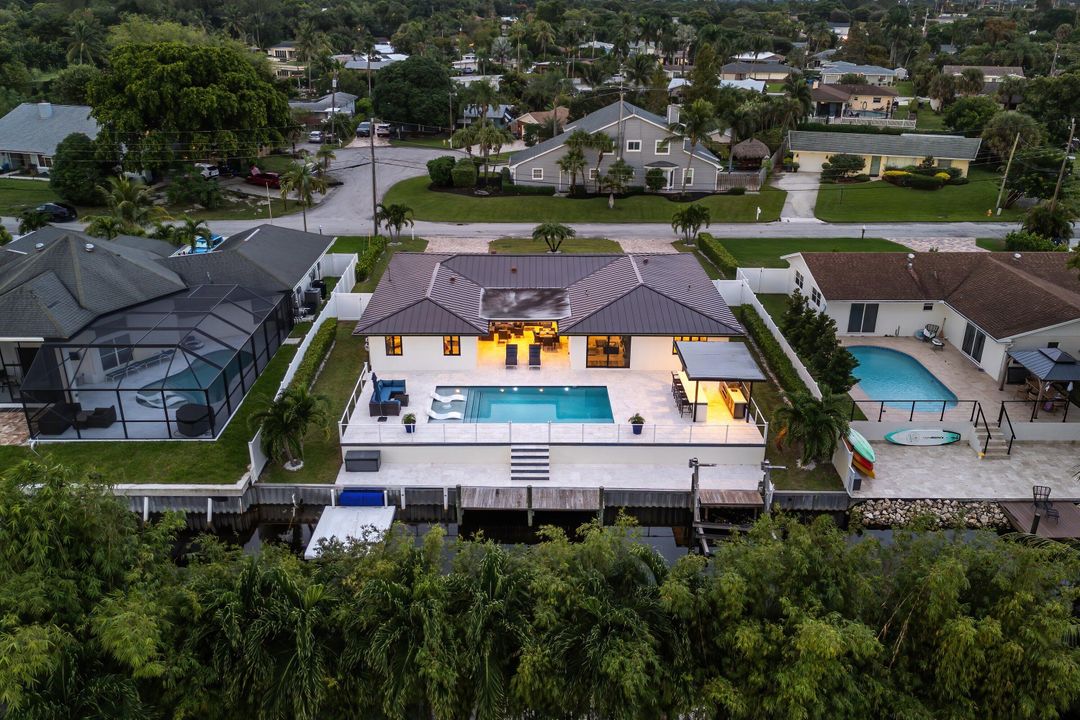 For Sale: $1,495,000 (3 beds, 2 baths, 2356 Square Feet)