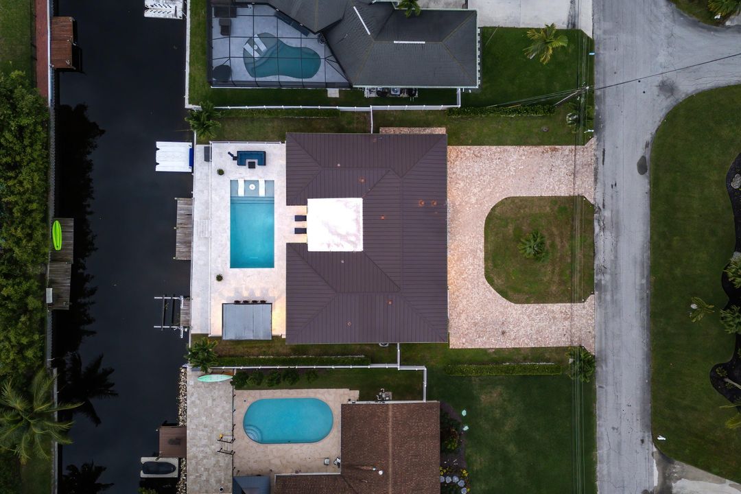 For Sale: $1,495,000 (3 beds, 2 baths, 2356 Square Feet)