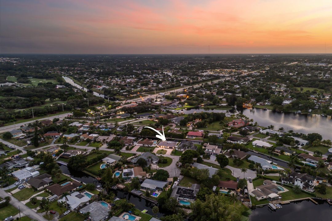 For Sale: $1,495,000 (3 beds, 2 baths, 2356 Square Feet)