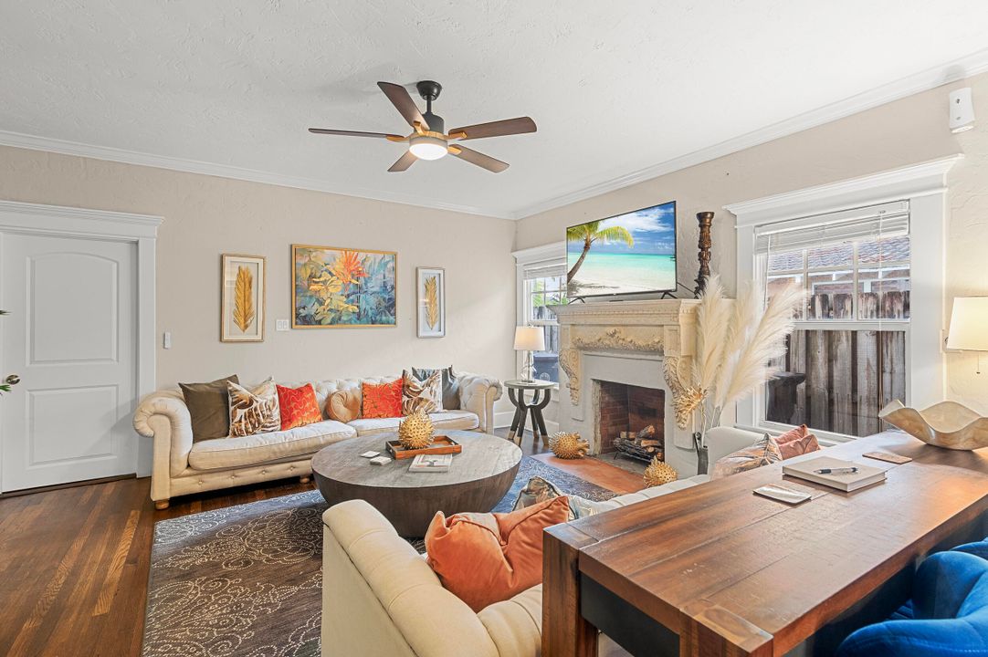 待售: $1,949,000 (0 贝兹, 0 浴室, 3643 平方英尺)