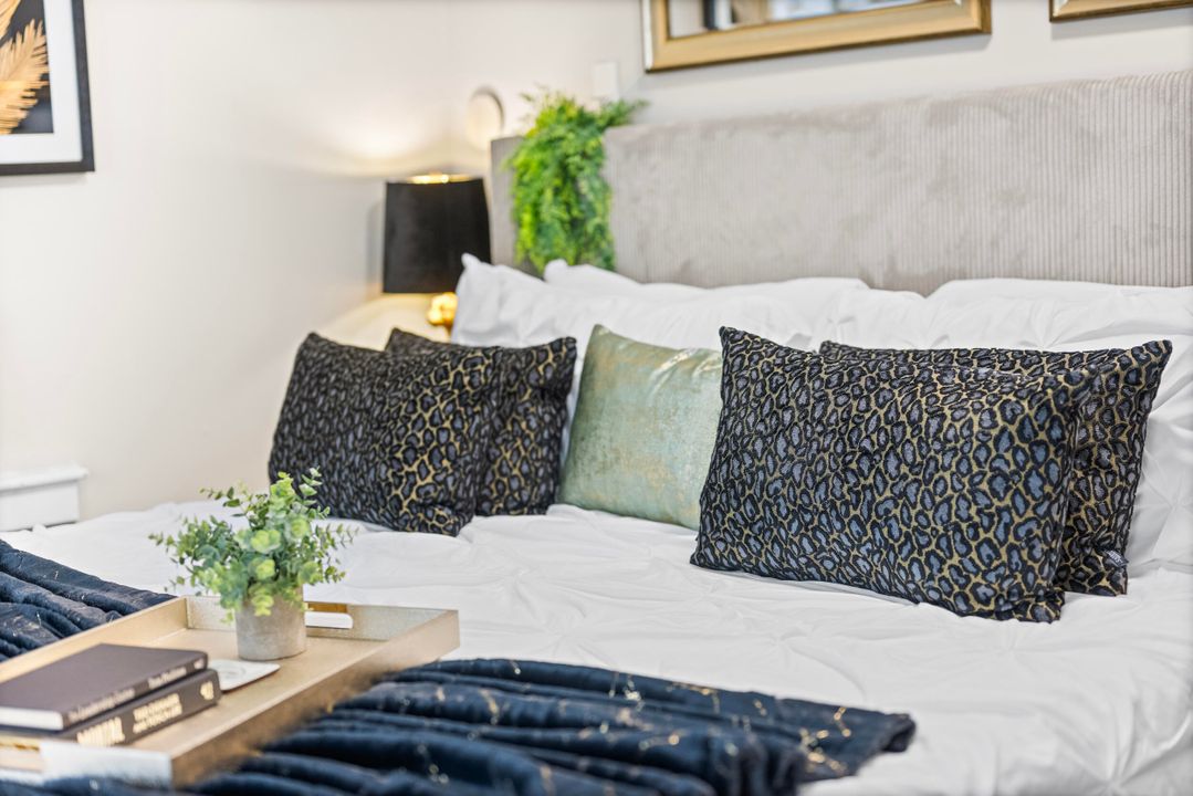 待售: $1,949,000 (0 贝兹, 0 浴室, 3643 平方英尺)