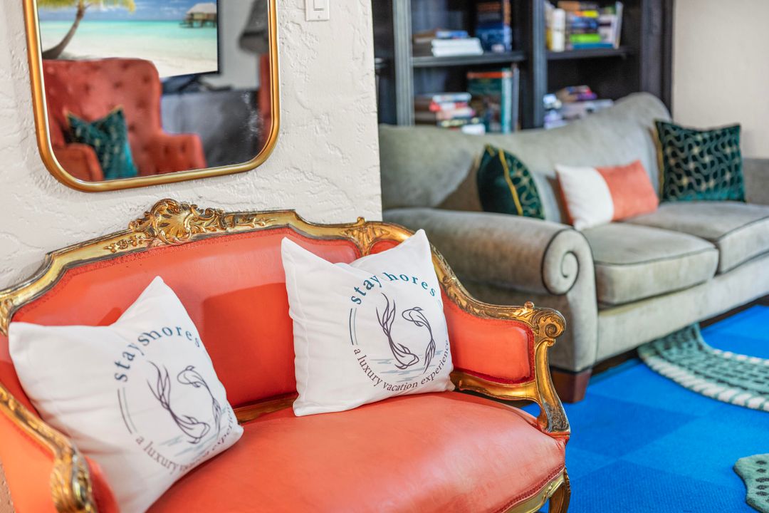 待售: $1,949,000 (0 贝兹, 0 浴室, 3643 平方英尺)