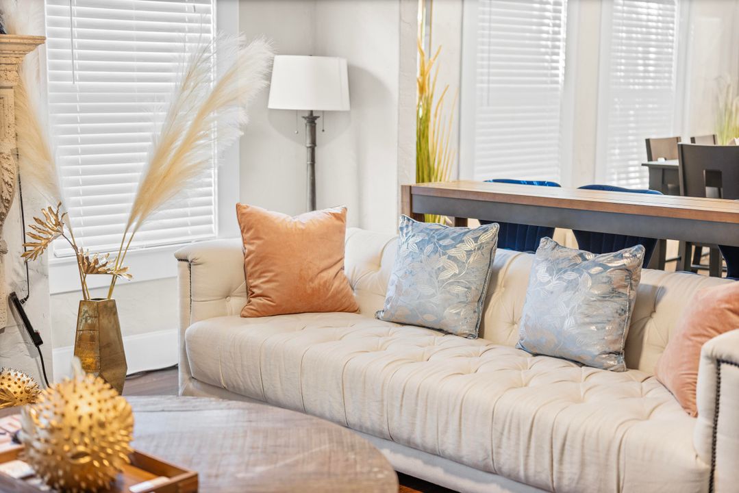 待售: $1,949,000 (0 贝兹, 0 浴室, 3643 平方英尺)