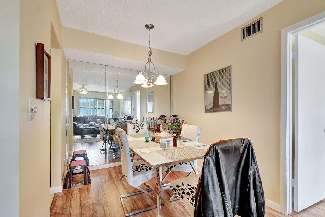 For Sale: $139,000 (2 beds, 2 baths, 735 Square Feet)