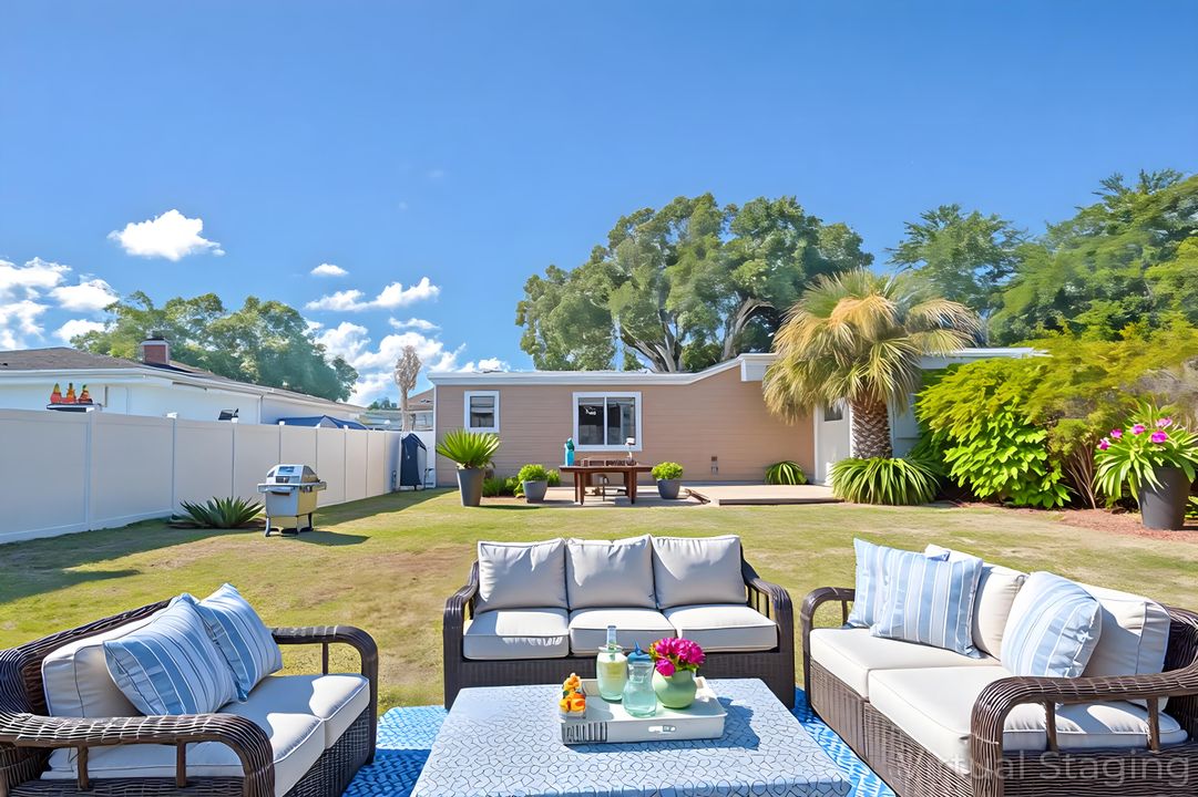 Recently Sold: $249,500 (3 beds, 1 baths, 1044 Square Feet)