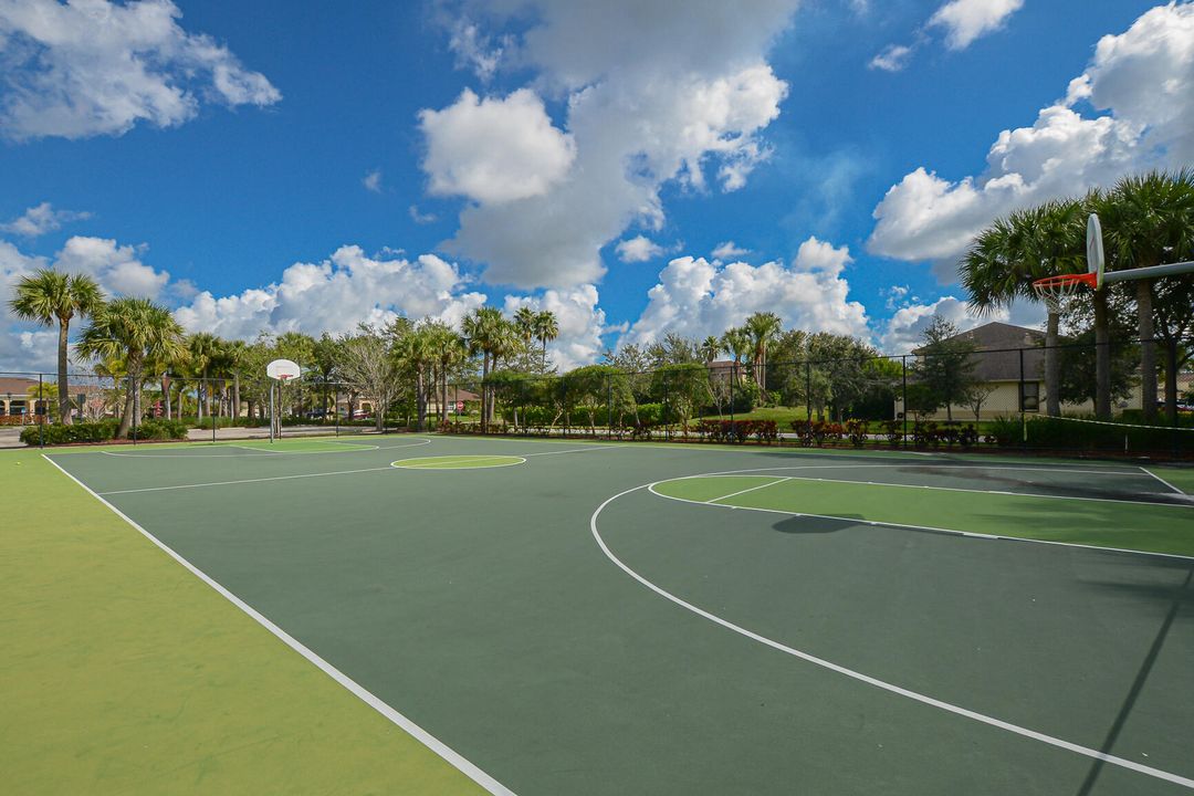 В аренду: $2,000 (3 спален, 2 ванн, 1653 Квадратных фут)