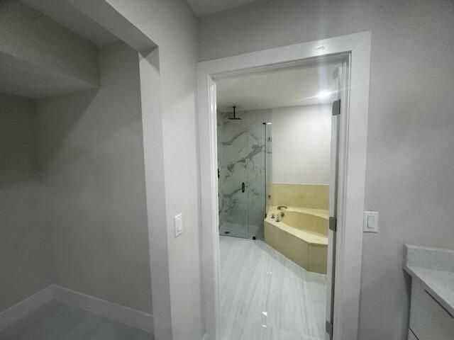 合同活跃: $499,000 (3 贝兹, 2 浴室, 1810 平方英尺)