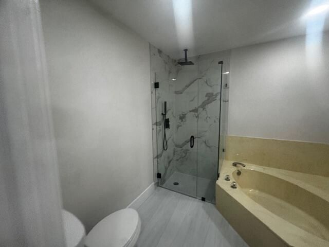 合同活跃: $499,000 (3 贝兹, 2 浴室, 1810 平方英尺)