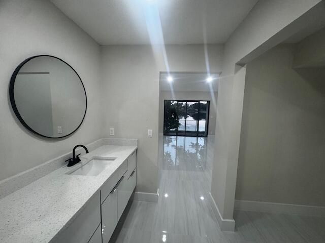 合同活跃: $499,000 (3 贝兹, 2 浴室, 1810 平方英尺)