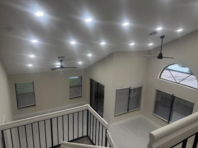 合同活跃: $499,000 (3 贝兹, 2 浴室, 1810 平方英尺)