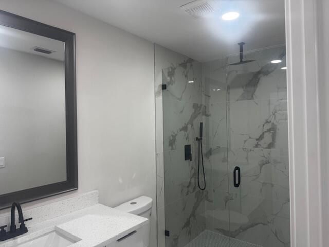 合同活跃: $499,000 (3 贝兹, 2 浴室, 1810 平方英尺)