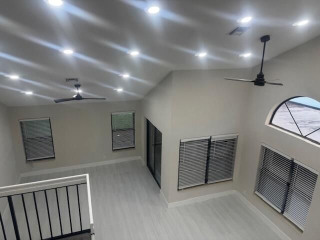 合同活跃: $499,000 (3 贝兹, 2 浴室, 1810 平方英尺)