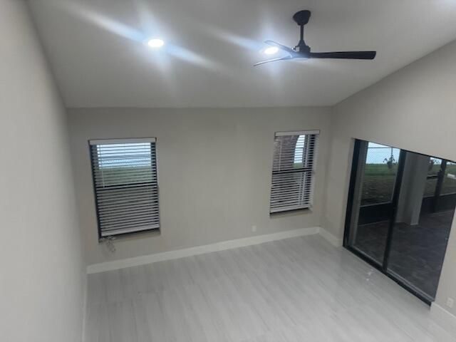 合同活跃: $499,000 (3 贝兹, 2 浴室, 1810 平方英尺)