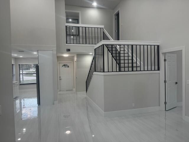 合同活跃: $499,000 (3 贝兹, 2 浴室, 1810 平方英尺)