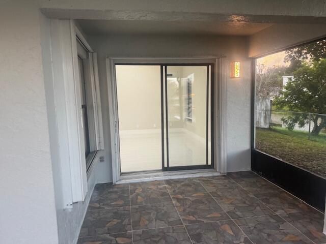 合同活跃: $499,000 (3 贝兹, 2 浴室, 1810 平方英尺)