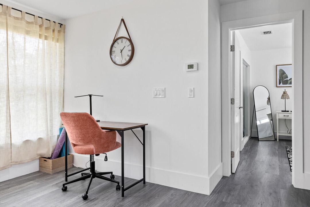 Под контрактом: $595,000 (3 спален, 2 ванн, 1844 Квадратных фут)