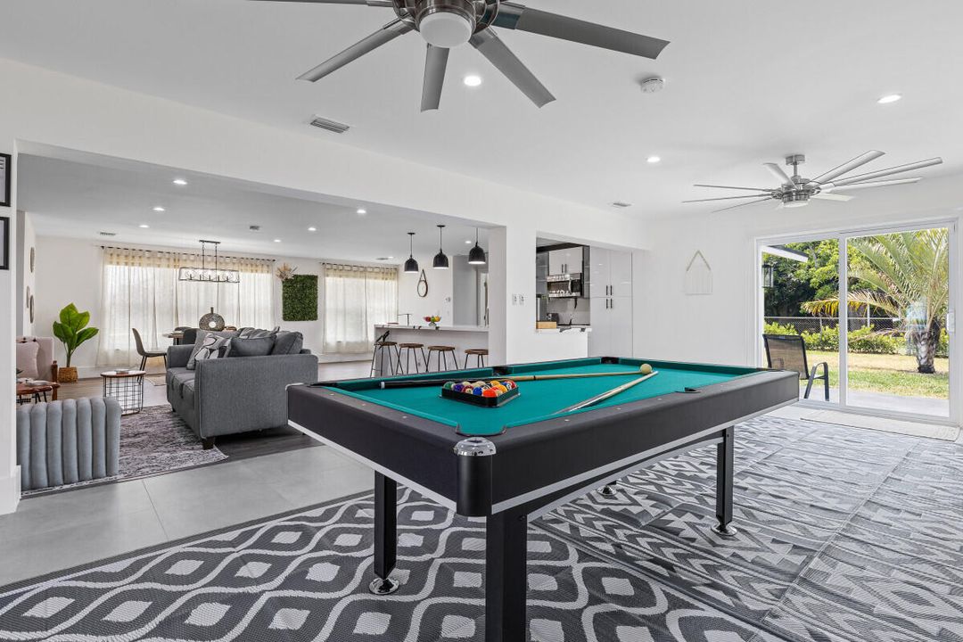 Под контрактом: $595,000 (3 спален, 2 ванн, 1844 Квадратных фут)