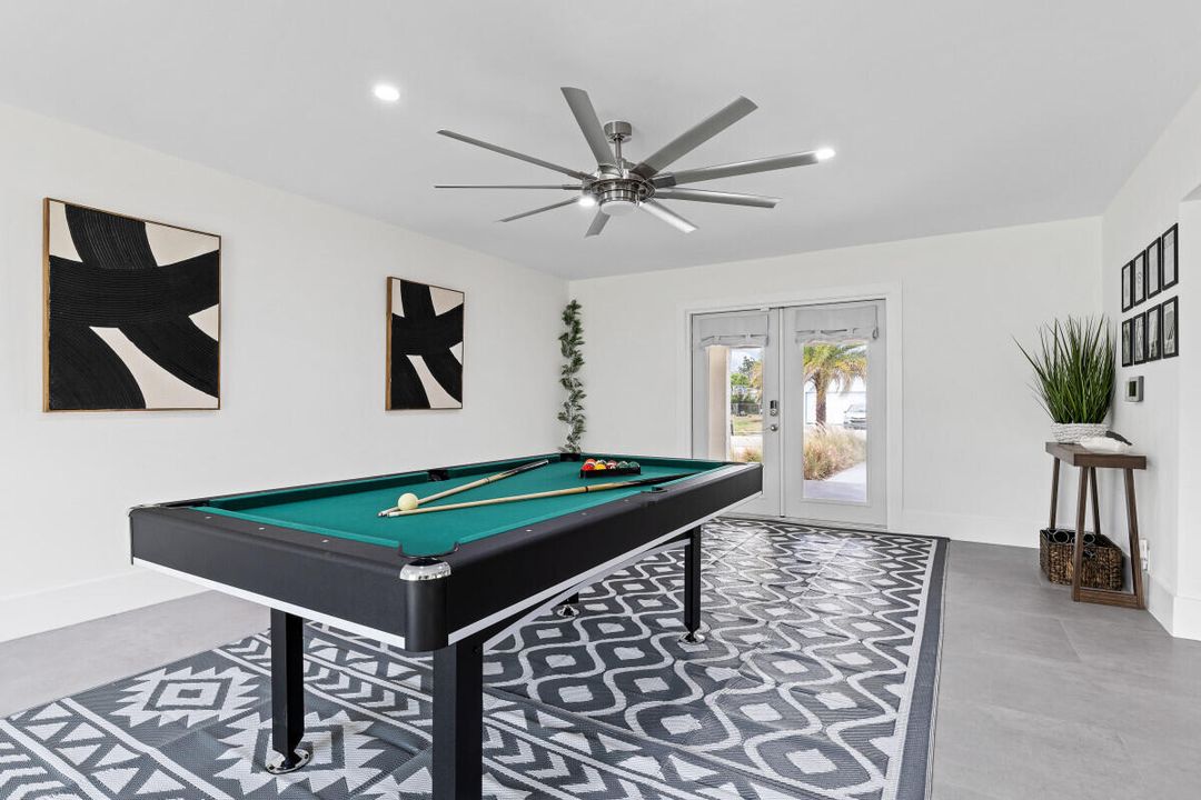 Под контрактом: $595,000 (3 спален, 2 ванн, 1844 Квадратных фут)