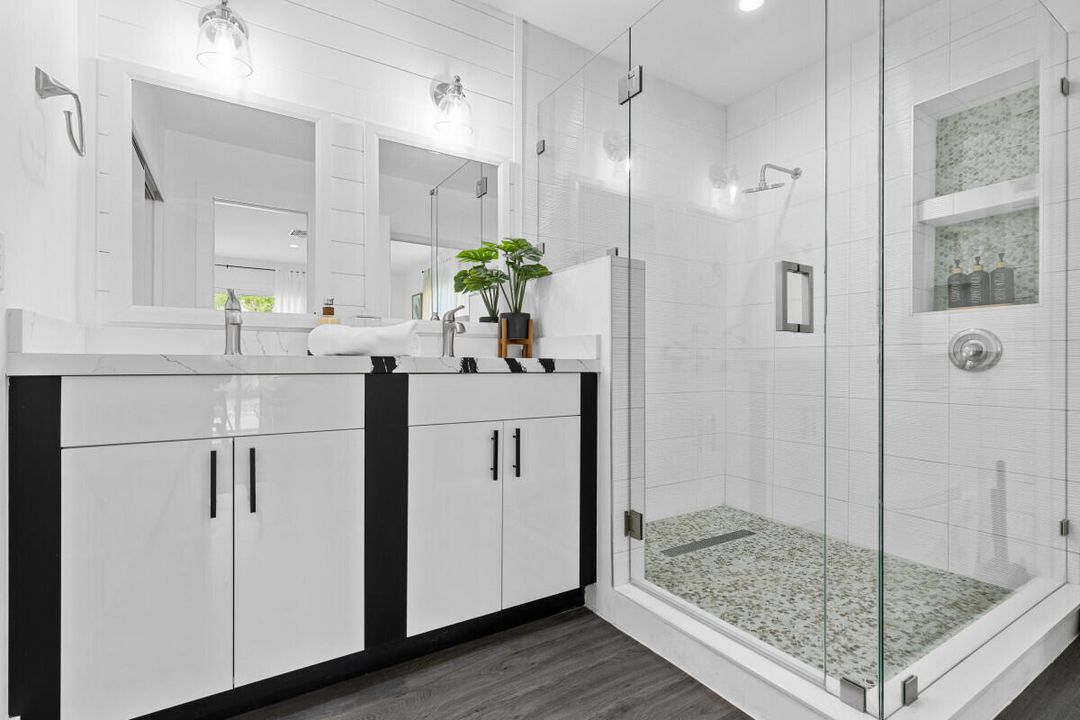 Под контрактом: $595,000 (3 спален, 2 ванн, 1844 Квадратных фут)