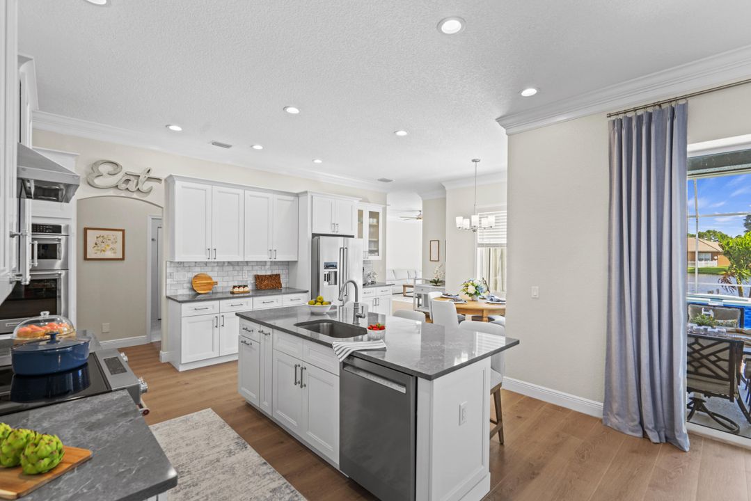 Activo con contrato: $649,000 (4 camas, 3 baños, 2612 Pies cuadrados)