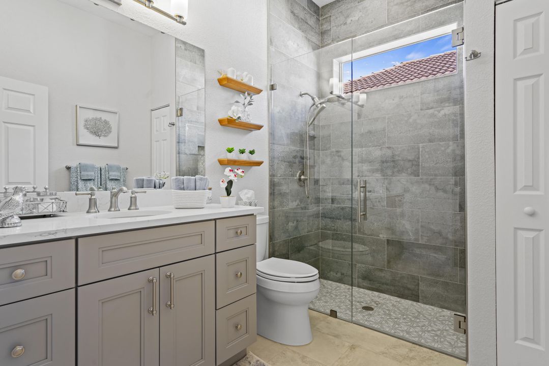 Activo con contrato: $649,000 (4 camas, 3 baños, 2612 Pies cuadrados)