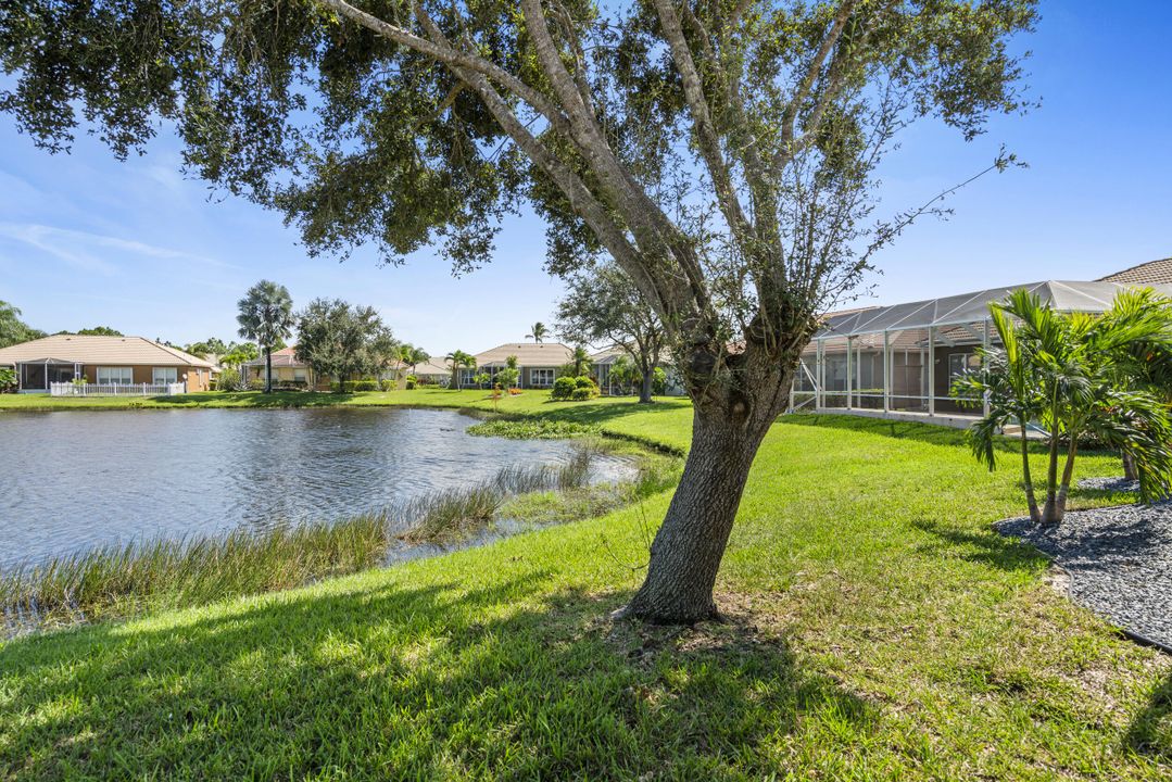 Activo con contrato: $649,000 (4 camas, 3 baños, 2612 Pies cuadrados)