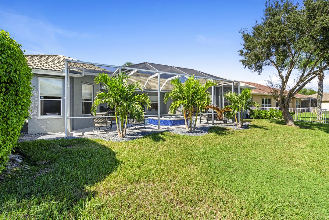 Activo con contrato: $649,000 (4 camas, 3 baños, 2612 Pies cuadrados)